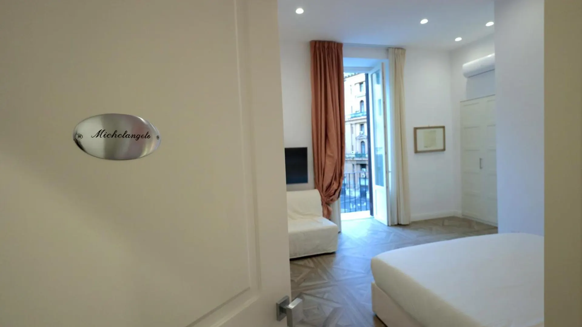 ホテル Relais Santa Lucia Sul Mare, Napoli 0*, ナポリ